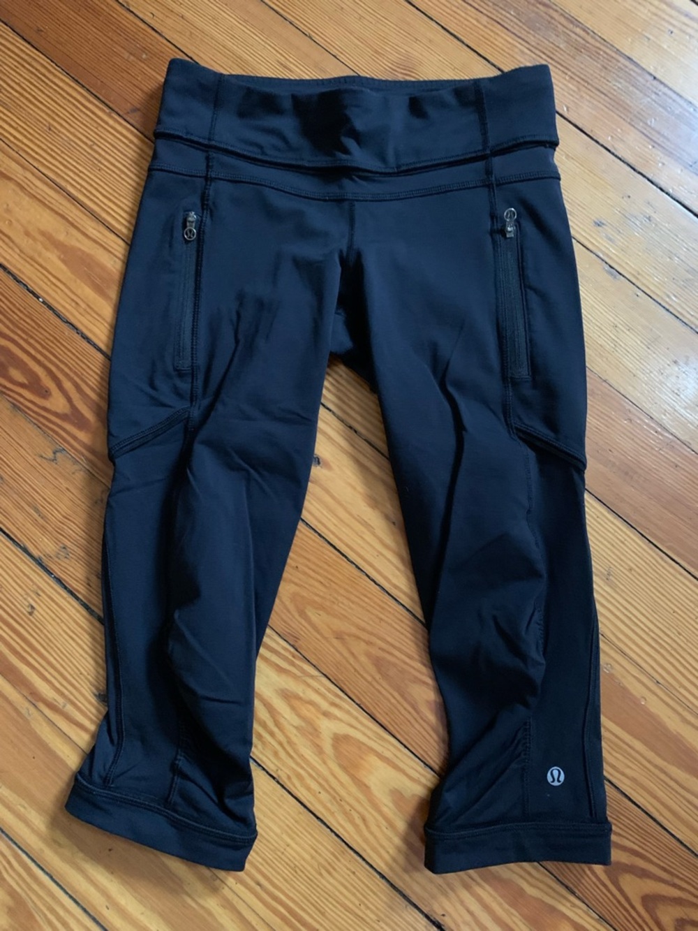 lululemon athletica Black Cropped Leggings with Side Zip Pockets Size 4